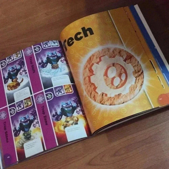 Skylanders Universe collection Book - Picture 3 of 3